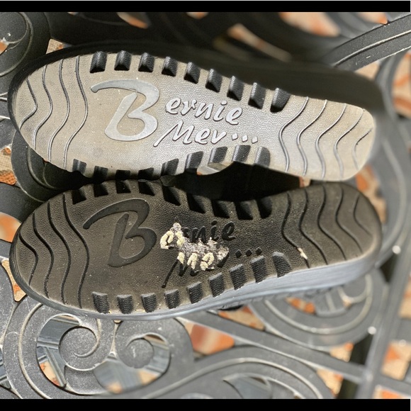 Black Bernie Mev cross strap Mary Janes Size 40 - Picture 3 of 4